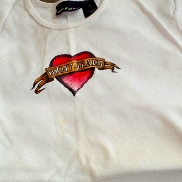 White t-shirt size xl